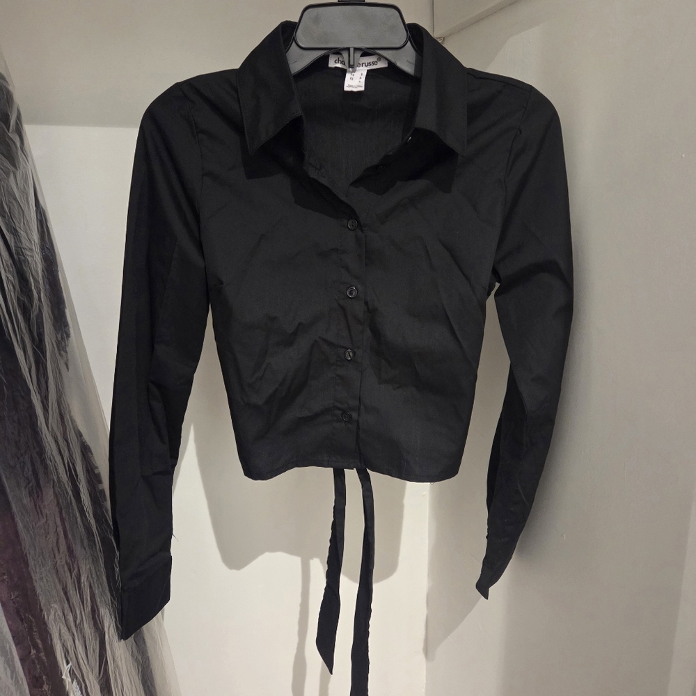 Charlotte Russe Black Button-Up Cropped Collared Shirt with Tied Waist